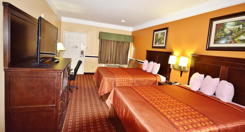 Scottish Inn And Suites Alvin Eksteriør bilde