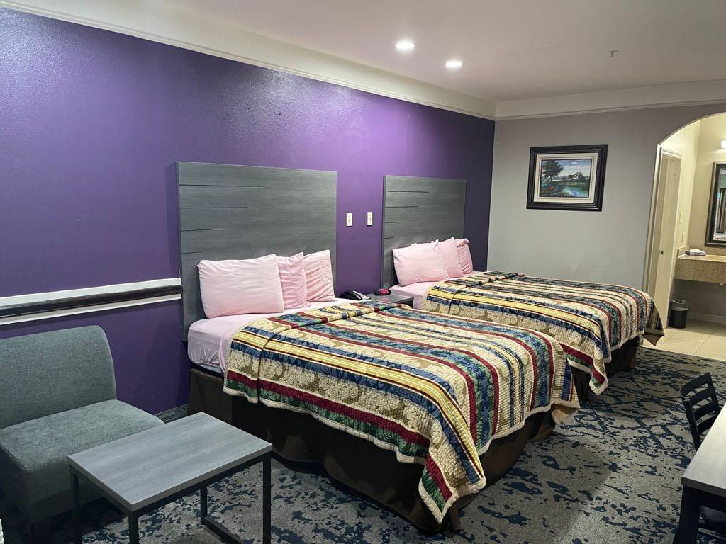 Scottish Inn And Suites Alvin Eksteriør bilde