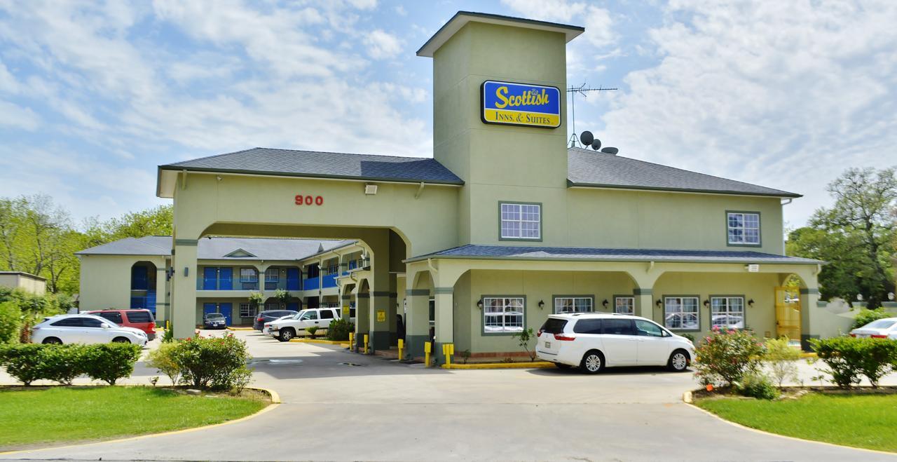 Scottish Inn And Suites Alvin Eksteriør bilde